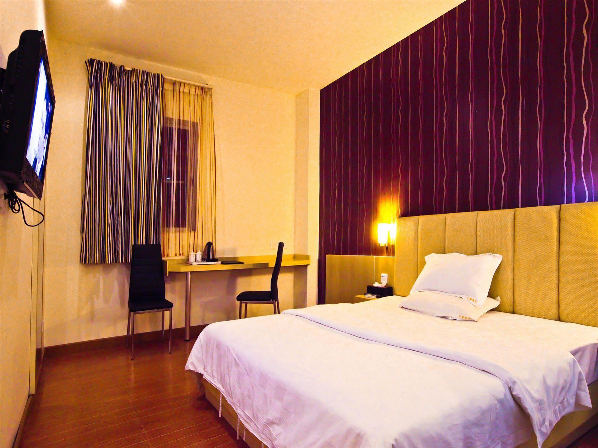 Tavernew Hotel Guangzhou Exterior photo