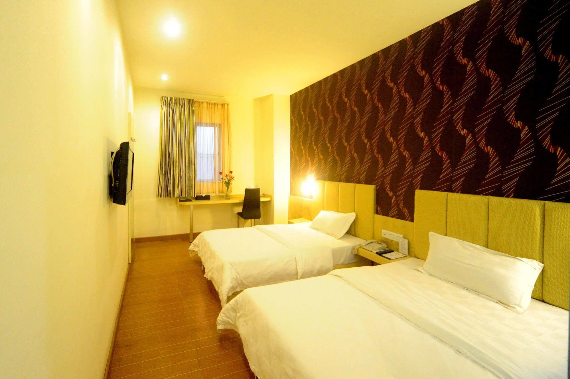 Tavernew Hotel Guangzhou Exterior photo