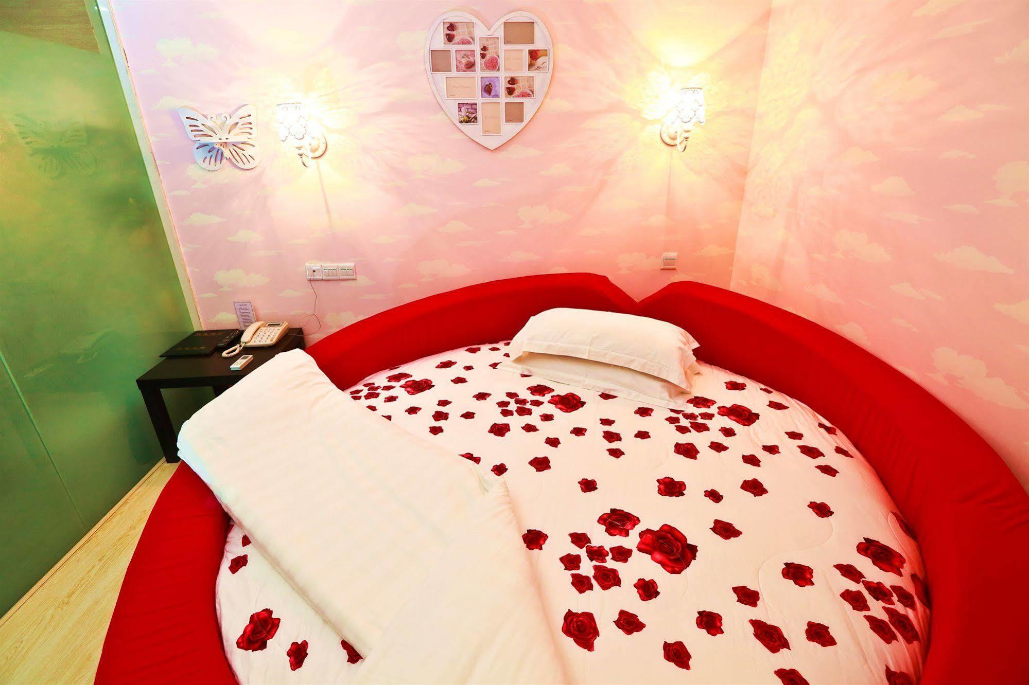 Tavernew Hotel Guangzhou Exterior photo