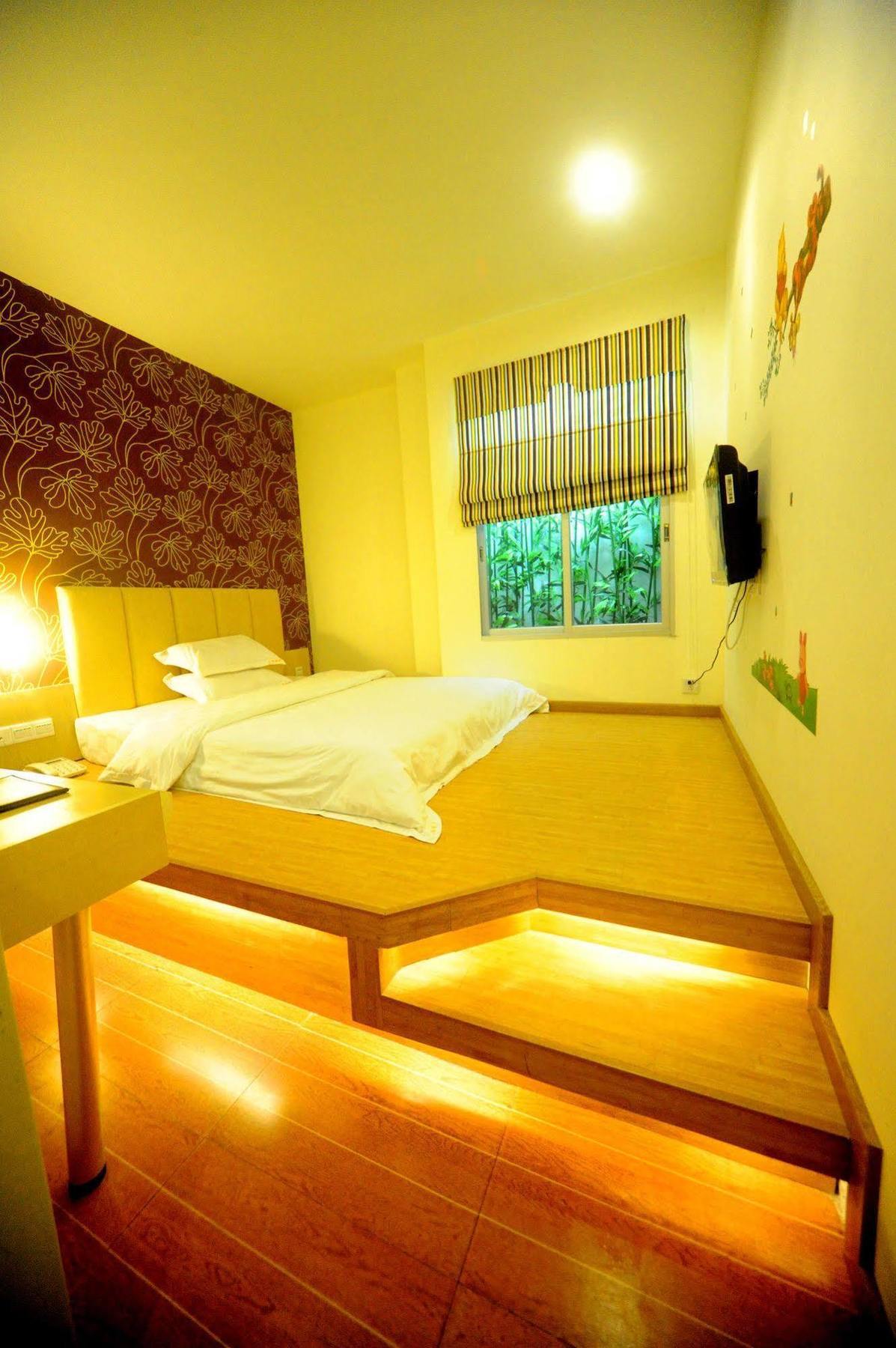 Tavernew Hotel Guangzhou Exterior photo